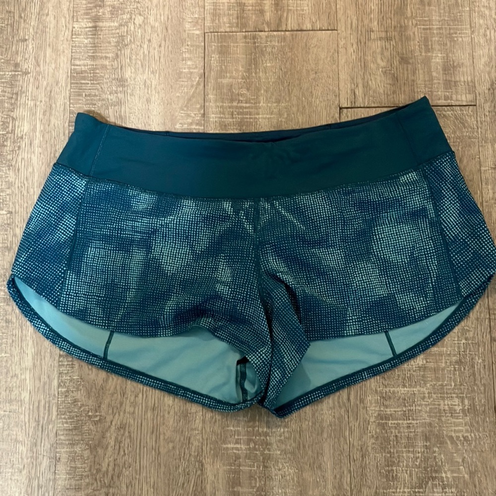 Beautiful multi toned blue speed up shorts, lululemon.